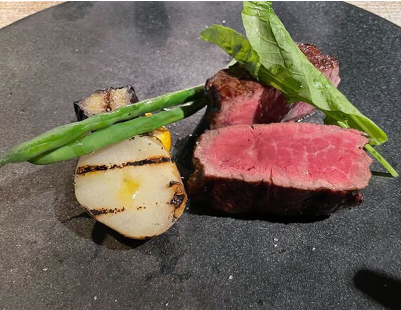 BLACK TERRACE GRILL&BAR ステーキ