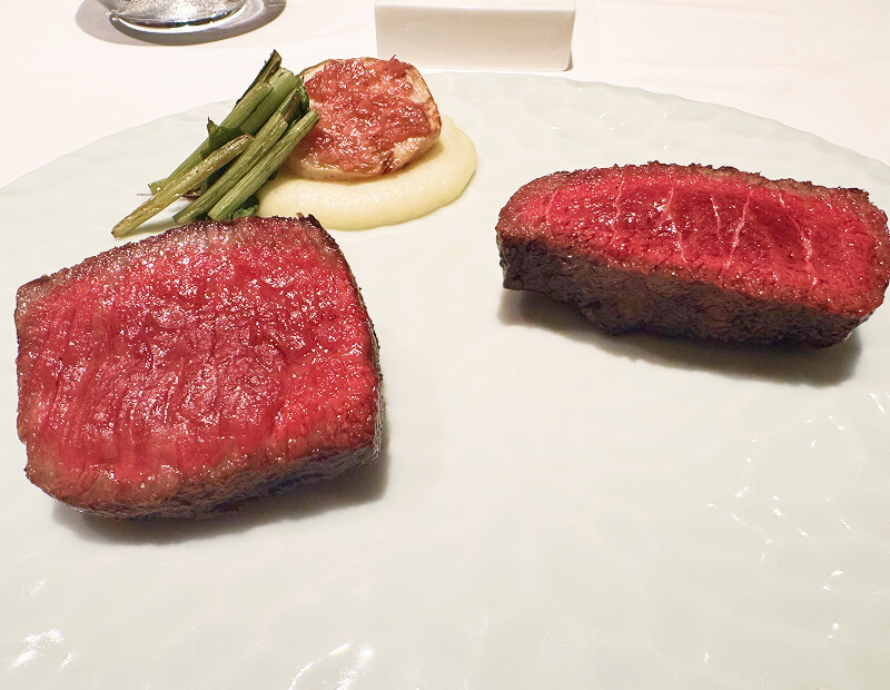 Steak Dining Vitis 店内